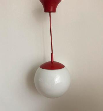 Space Age opaalglazen globe bollamp | Ø20 cm | jaren 70 beschikbaar voor biedingen