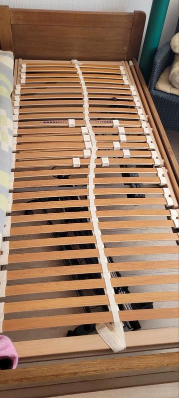2 electrisch verstelbare lattenbodems 90 x 200 cm  beschikbaar voor biedingen