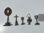 Tinnen “priestersetje”. Kelken, wierookvat, kruis, monstrans, Ophalen of Verzenden