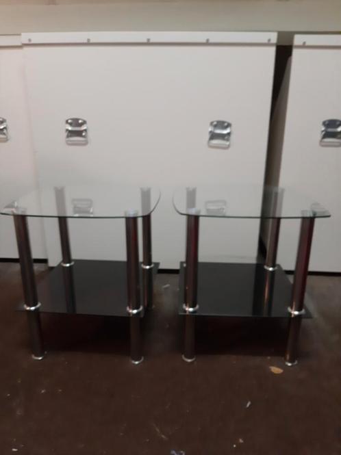 2 retro glazen bijzettafels nachtkastjes  metaal met glas, Huis en Inrichting, Tafels | Sidetables, Zo goed als nieuw, 25 tot 50 cm