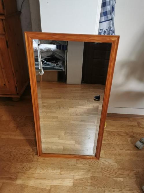 Spiegel in houten lijst, Huis en Inrichting, Woonaccessoires | Spiegels, Zo goed als nieuw, Minder dan 50 cm, Minder dan 100 cm