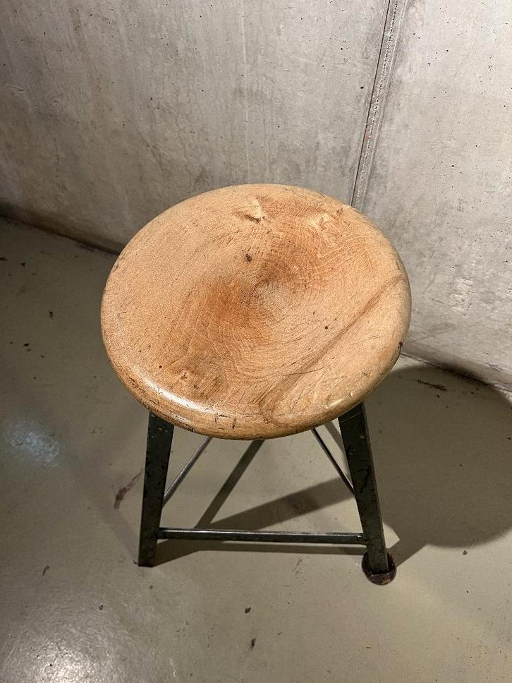 Vintage krukje, Huis en Inrichting, Krukjes, Gebruikt, Hout, Ophalen