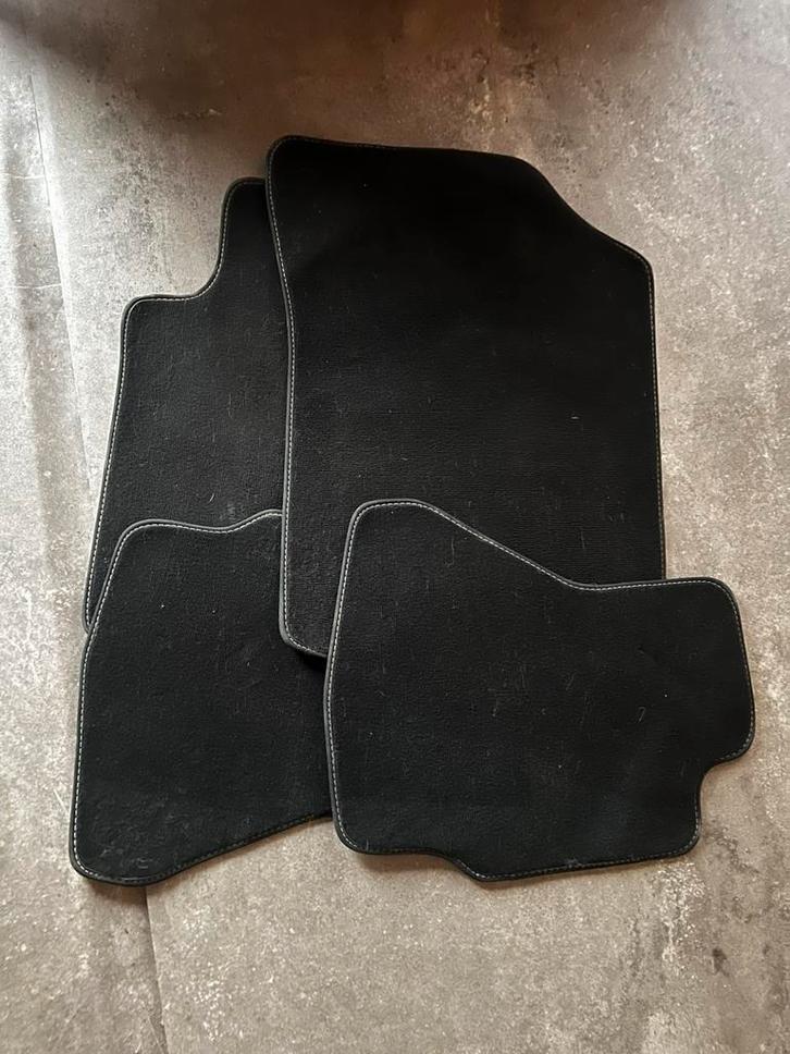 Toyota Aygo luxe velours vloermatten, Auto diversen, Automatten, Zo goed als nieuw, Ophalen of Verzenden