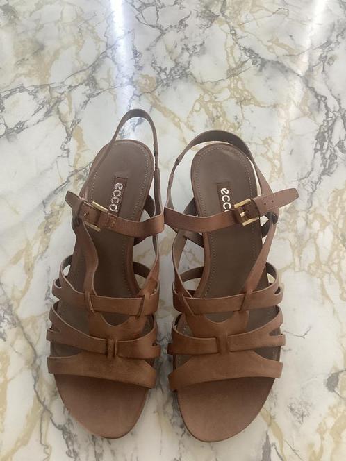 Ecco sandalen maat 40, Kleding | Dames, Schoenen, Zo goed als nieuw, Sandalen of Muiltjes, Bruin, Verzenden