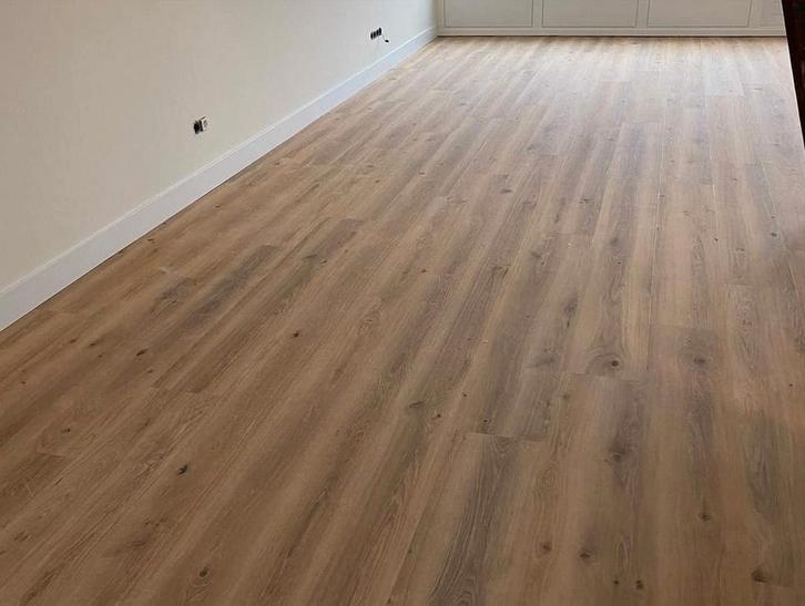 Laminaat legger per direkt beschikbaar. Redelijke prijzen, Huis en Inrichting, Stoffering | Vloerbedekking, Nieuw, Laminaat, 75 m² of meer