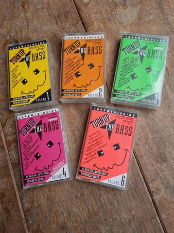 turn up the bass cassettebandjes beschikbaar voor biedingen