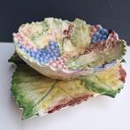 Antieke Franse barbotine aardewerk fruitschaal met treef, Ophalen of Verzenden