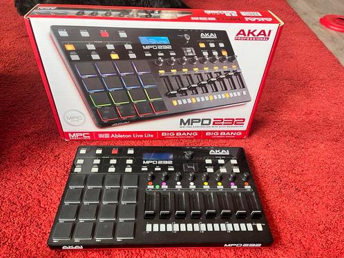 Akai MPD232, Muziek en Instrumenten, Midi-apparatuur, Zo goed als nieuw, Ophalen of Verzenden
