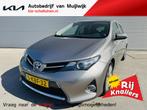 Toyota Auris 1.8 Hybrid Lease Panoramadak | Trekhaak | Navi, 4 cilinders, Bruin, Origineel Nederlands, Bedrijf