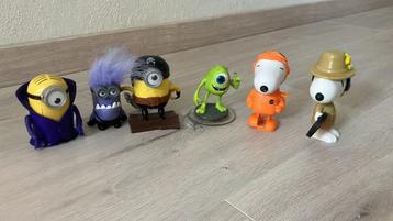 Tekenfilm poppetjes Minions Mike monsters snoopy peanuts beschikbaar voor biedingen