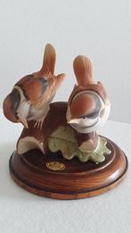 2 Vogeltjes van porselein op eikentakje, Ophalen of Verzenden, Zo goed als nieuw, Dier