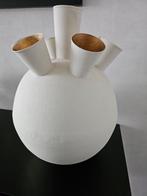 Witte tulpen Vaas met Gouden Accenten, Huis en Inrichting, Woonaccessoires | Vazen, Overige materialen, 50 tot 75 cm, Wit, Ophalen of Verzenden