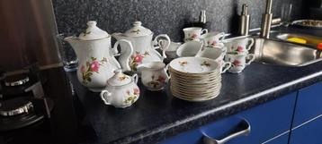 koffie thee servies beschikbaar voor biedingen