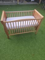 Woodies nobel vintage ledikant, Ophalen, Zo goed als nieuw, Ledikant