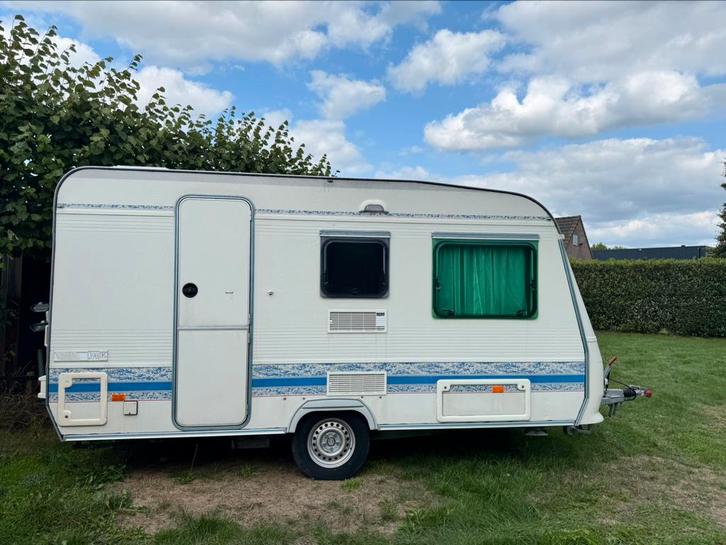 Adria unica A 390PS, Caravans en Kamperen, Caravans, Particulier, tot en met 4, 750 - 1000 kg, Treinzit, Adria, Dwarsbed, Ophalen