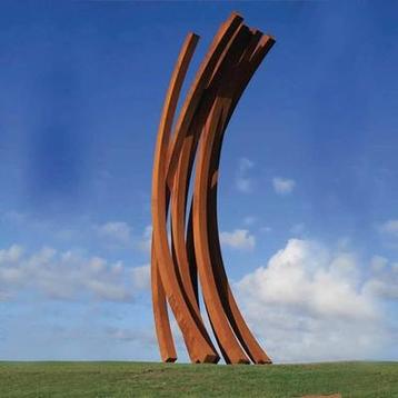 Cortenstaal sculpturen op maat beschikbaar voor biedingen