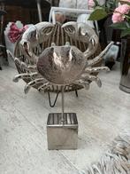 Te koop: Rivièra Maison crab statue, krab op sokkel, metaal, Ophalen of Verzenden, Nieuw