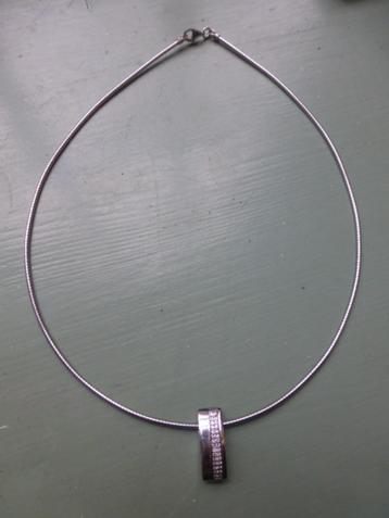 Zilveren Moderne Hanger Zirkonia aan soepele Spang beschikbaar voor biedingen