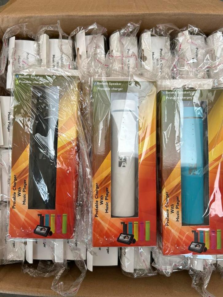 Partij Powerbank charger met Bluetooth speaker, Telecommunicatie, Powerbanks, Nieuw, Ophalen of Verzenden