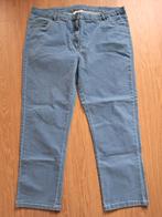 Lichtblauwe jeans in maat 52., Ophalen of Verzenden, Zo goed als nieuw, Blauw, Broek of Spijkerbroek