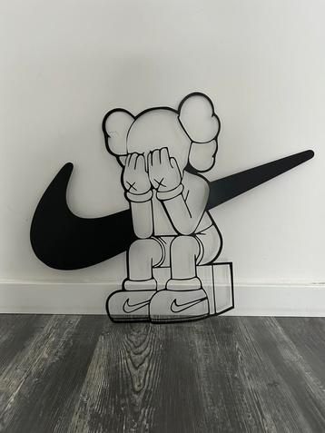 Wall Art Nike en Kaws beschikbaar voor biedingen