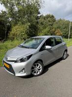 Toyota YARIS HYBRID 1.5 Dynamic (bj 2013, automaat), Auto's, Toyota, Automaat, Euro 5, 1497 cc, Gebruikt