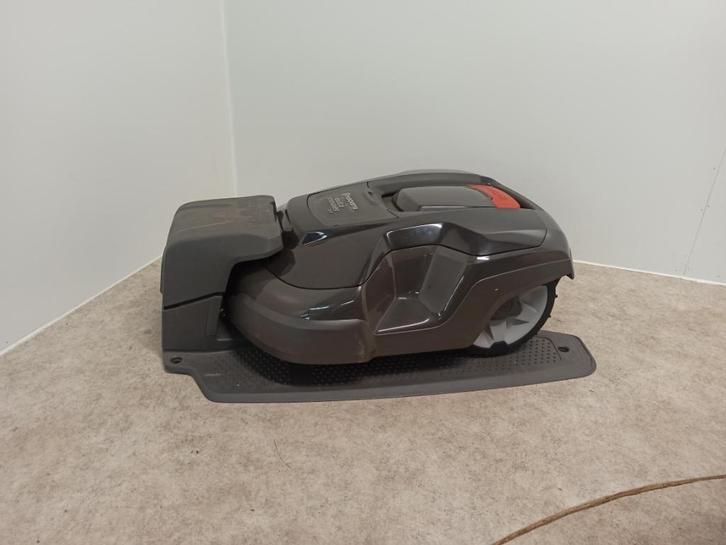 Husqvarna Automower 315 -1059, Tuin en Terras, Grasmaaiers, Gebruikt, Elektrische grasmaaier, 30 t/m 39 cm, Cirkelmaaier, Ophalen of Verzenden