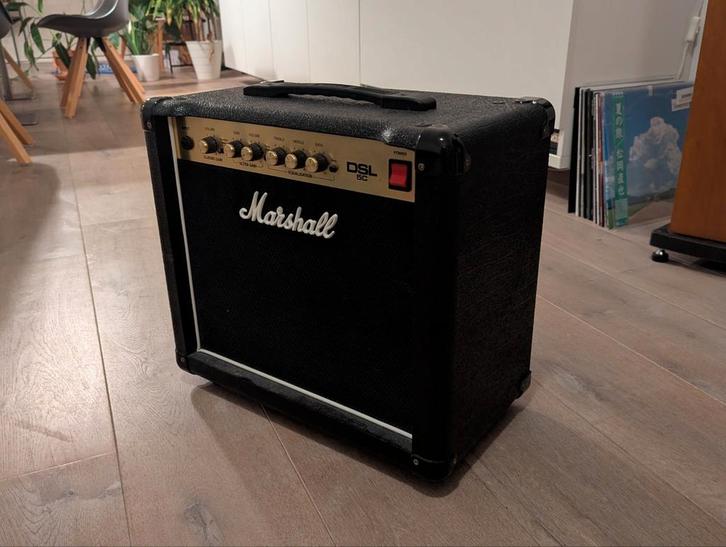 Marshall DSL 5C with pedal, Muziek en Instrumenten, Versterkers | Bas en Gitaar, Zo goed als nieuw, Minder dan 50 watt, Ophalen of Verzenden