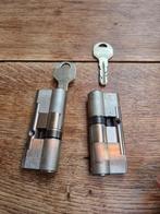 2x cilinderslot SKG 2 maat 30/45 met 5 sleutels, Ophalen, Gebruikt, Rvs, Slot