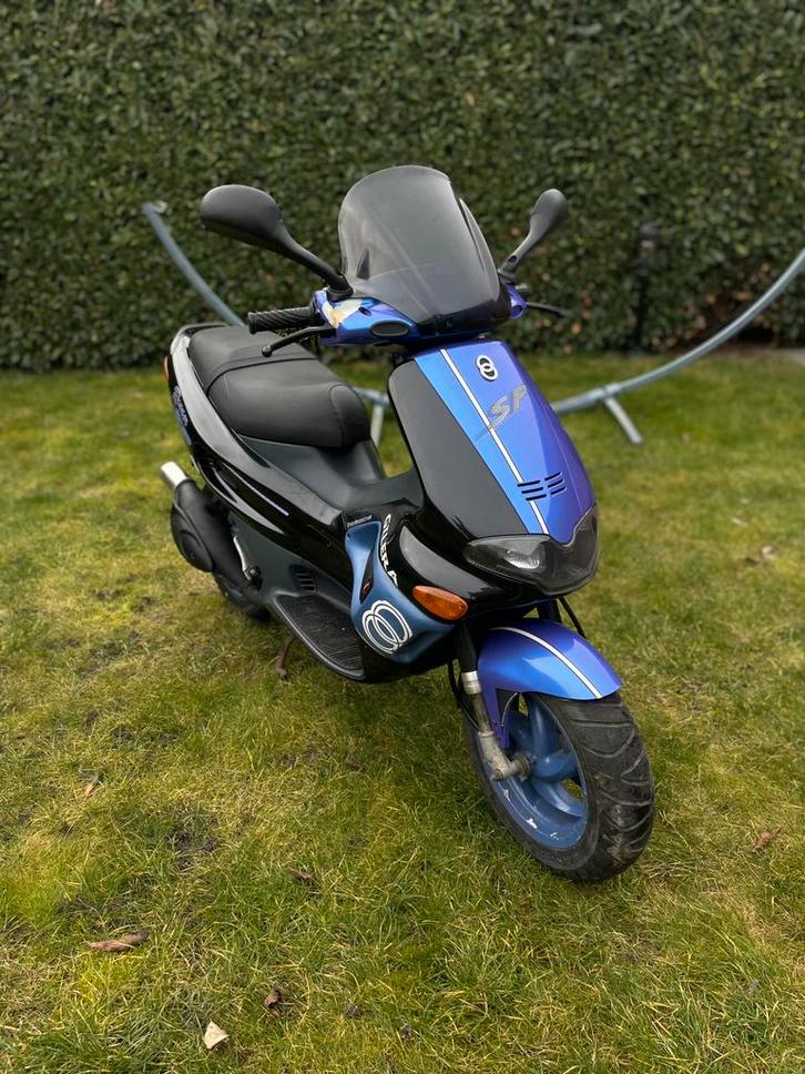 Gilera runner SP 50cc, Fietsen en Brommers, Scooters | Piaggio, Zo goed als nieuw, Overige modellen, Maximaal 45 km/u, Tweetakt