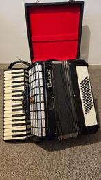 Parrot Arcordeon wil graag muziek maken., Muziek en Instrumenten, Accordeons, Gebruikt, Overige formaten, Toetsaccordeon, Met riemen