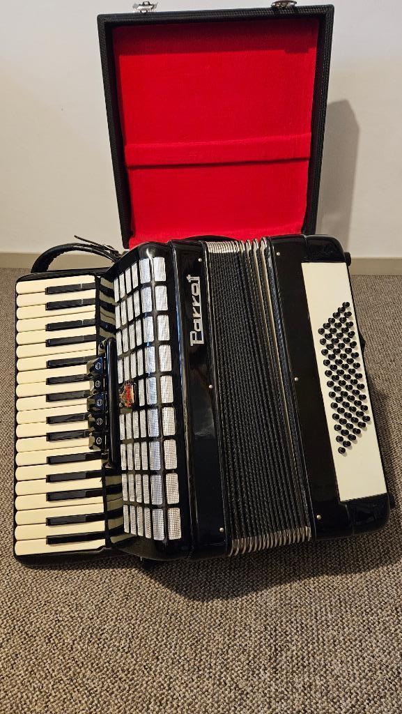 Parrot Arcordeon wil graag muziek maken., Muziek en Instrumenten, Accordeons, Gebruikt, Toetsaccordeon, Overige formaten, Overige merken
