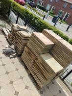 GRATIS OP TE HALEN!  Grote en kleine tegels, Tuin en Terras, Tegels en Klinkers, Ophalen, Zo goed als nieuw, 10 m² of meer, Beton