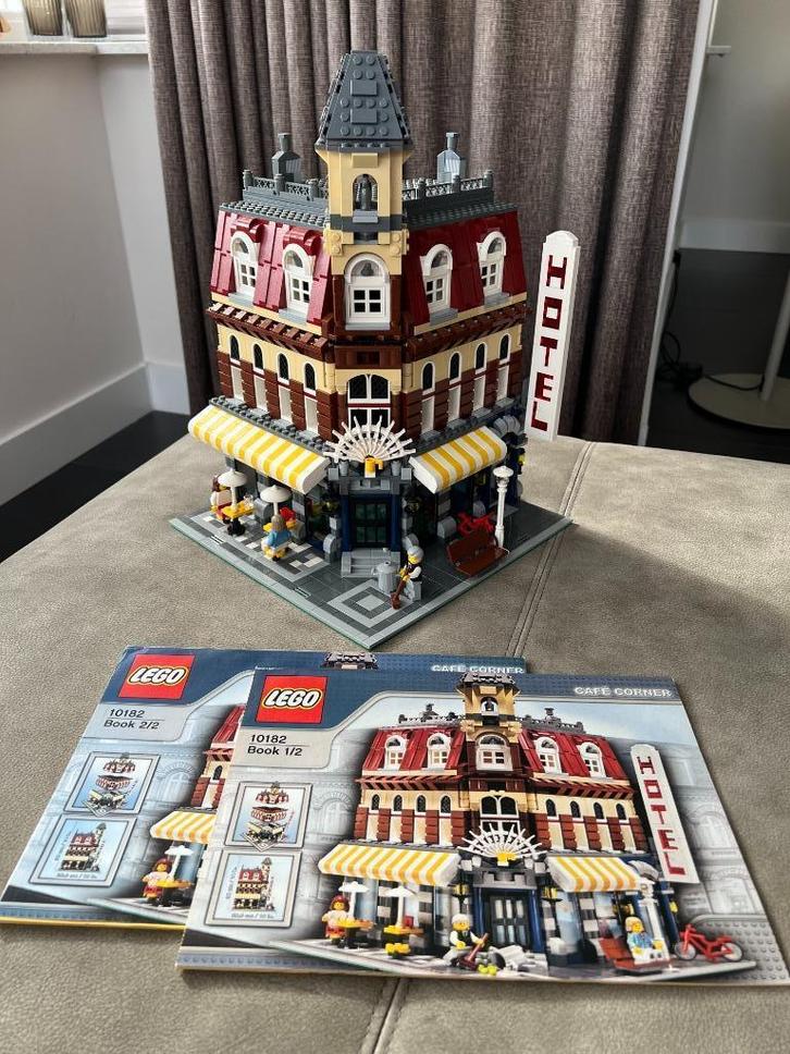 Lego 10182 Cafe Corner, Kinderen en Baby's, Speelgoed | Duplo en Lego, Zo goed als nieuw, Lego, Complete set, Ophalen of Verzenden