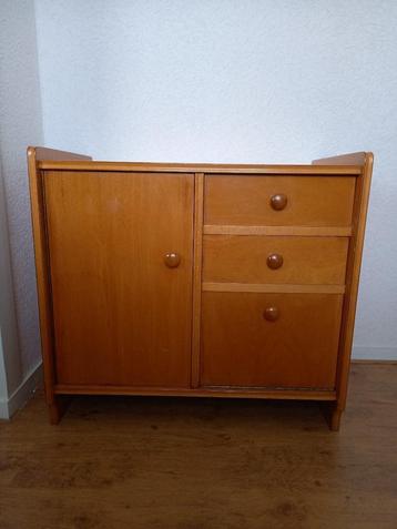 leuk klep en ladenkasje beschikbaar voor biedingen