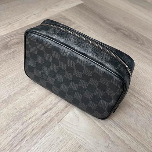 Louis Vuitton Damier toilet pouch (origineel), Sieraden, Tassen en Uiterlijk, Toilettassen, Nieuw, Ophalen of Verzenden