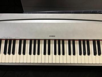 Yamaha p70 digitale piano als nieuw beschikbaar voor biedingen