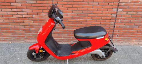 Niu m1 pro 2018, Fietsen en Brommers, Snorfietsen en Snorscooters, Zo goed als nieuw, Overige merken, Elektrisch, Ophalen