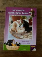 Mitsuki Hoshi - De mooiste minihondjes haken, Ophalen of Verzenden, Zo goed als nieuw, Haken, Patroon of Boek