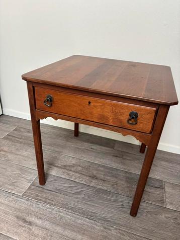 Bob Timberlake lexington Side table  beschikbaar voor biedingen