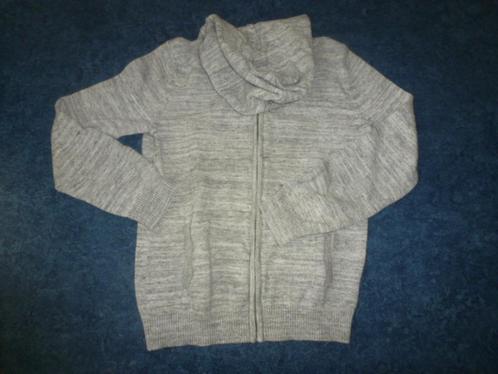 2 super mooie grijze sweatvesten / hoodies maat 158, Kinderen en Baby's, Kinderkleding | Maat 158, Zo goed als nieuw, Jongen, Shirt of Longsleeve