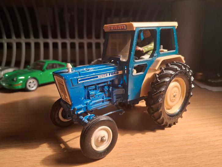Ford 6600, Hobby en Vrije tijd, Modelauto's | 1:32, Zo goed als nieuw, Tractor of Landbouw, Britains, Ophalen of Verzenden