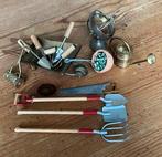 Poppenhuis tuingereedschap 1:12, Verzamelen, Poppenhuizen en Toebehoren, Ophalen of Verzenden, Gebruikt, Poppenhuis