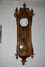 Wandklok Super mooie weense klok 2 gewichten Antieke klok, Antiek en Kunst, Antiek | Klokken, Ophalen