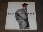 ISSEY MIYAKE - PHOTOGRAPHIES DE IRVING PENN, Boeken, Verzenden, Zo goed als nieuw, Fotografen