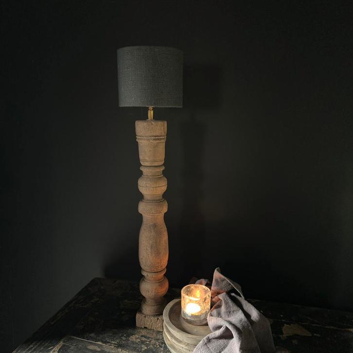 Sobere Balusterlamp Aura Peeperkorn Unique Finish, Huis en Inrichting, Lampen | Tafellampen, Nieuw, 50 tot 75 cm, Hout, Stof, Ophalen of Verzenden