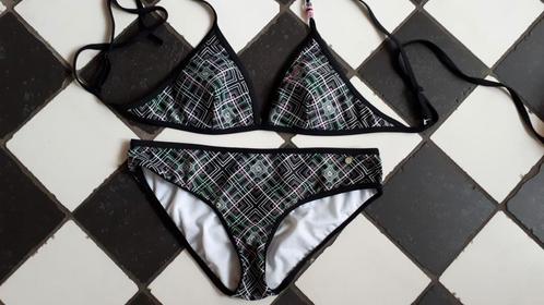 Protest bikini nieuwstaat maat 38 zwart met grafische print, Kleding | Dames, Badmode en Zwemkleding, Zo goed als nieuw, Bikini