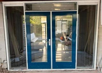 Tuindeuren met zijlichten en kozijn  beschikbaar voor biedingen