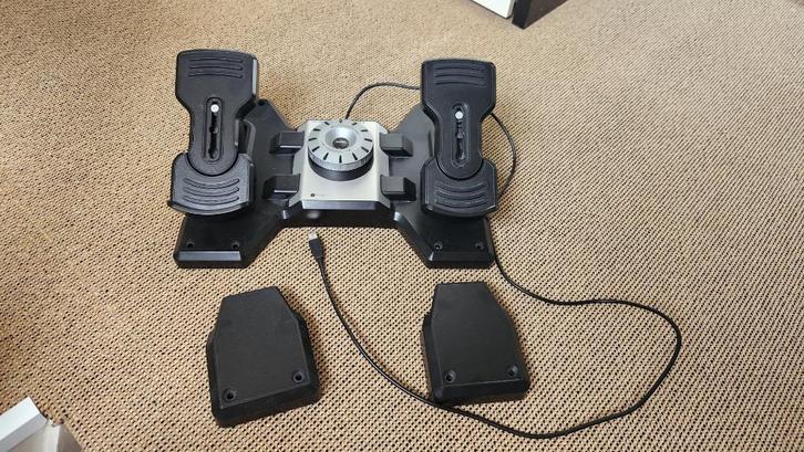 Logitech Rudder pedals, Computers en Software, Joysticks, Gebruikt, Ophalen