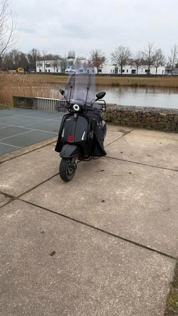 Vespa Sprint 2021, Fietsen en Brommers, Scooters | Vespa, Zo goed als nieuw, Overige modellen, Maximaal 25 km/u, Benzine, Ophalen